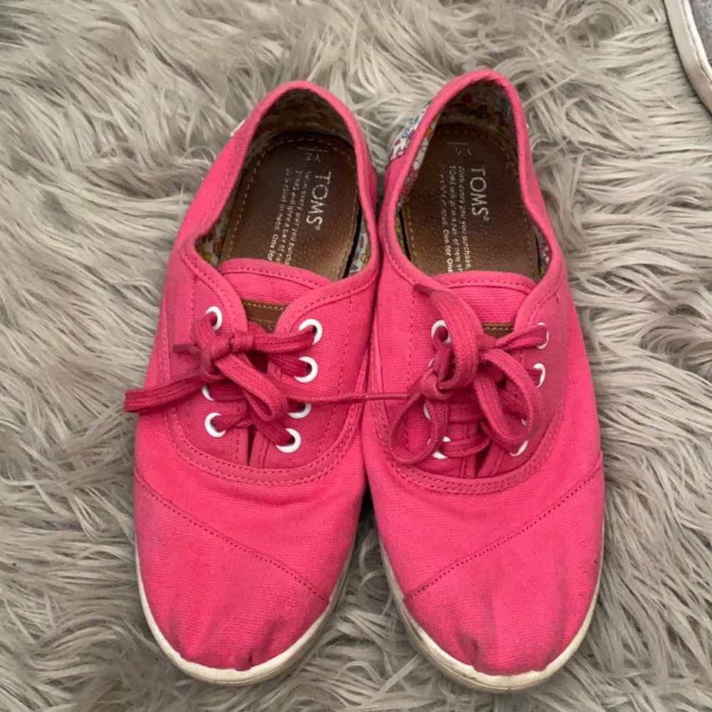 TOMS pink lace up sneakers